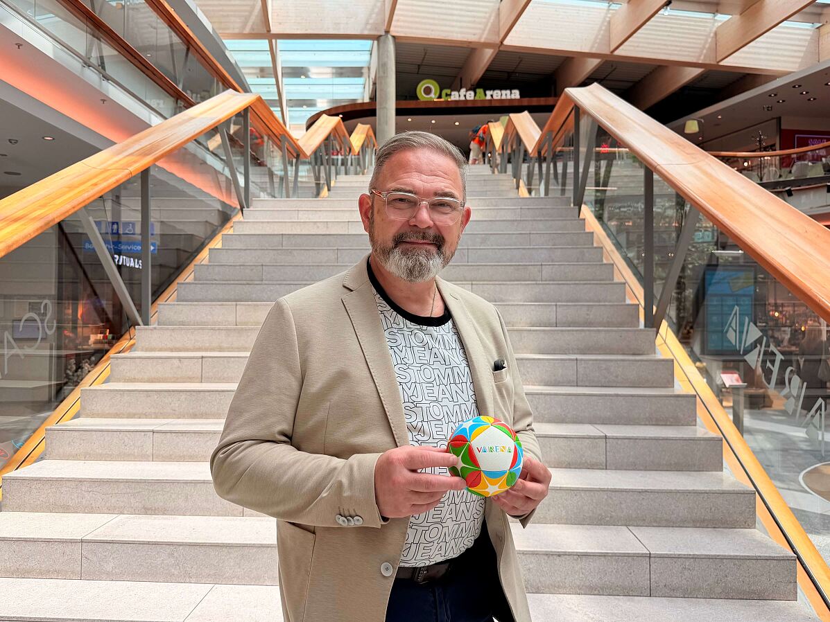 Bild 1: Schulschlussaktion in  der VARENA (c) VARENA