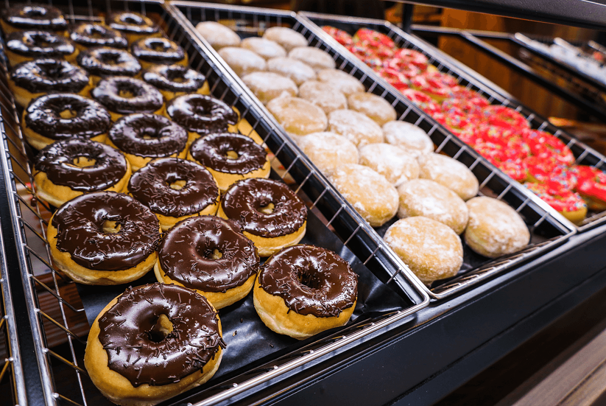 Bild2_Dunkin bietet ein vielfaeltiges Sortiment an Donuts