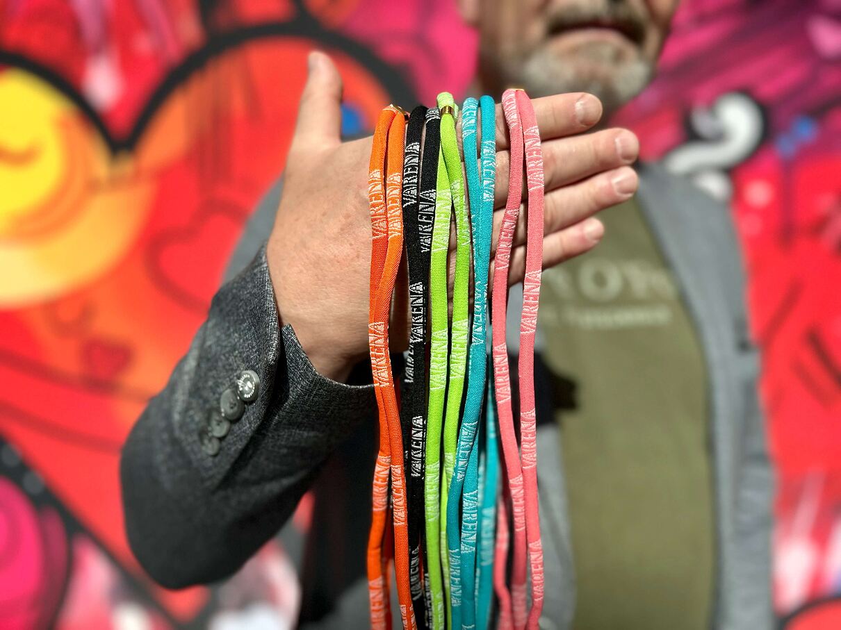Bild1_Handyketten als Schulschlussgeschenk in der VARENA