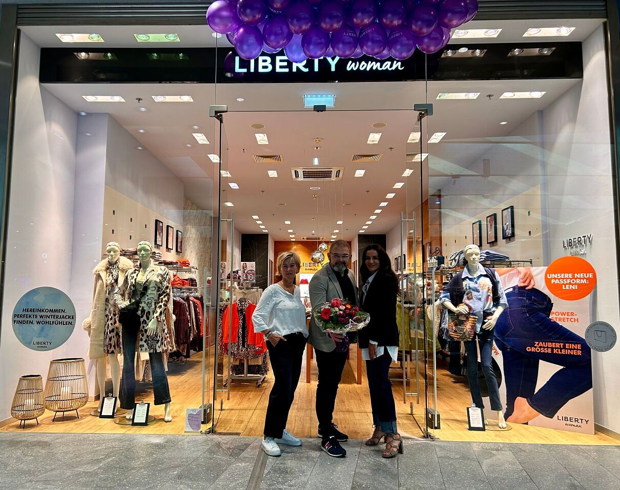 Bild1_Eröffnung von LIBERTY WOMAN in der VARENA